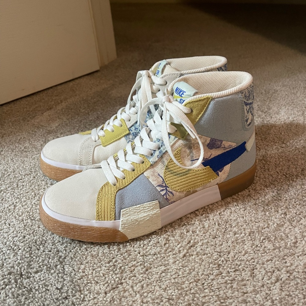 Nike Multicolor High-Top Sneakers
